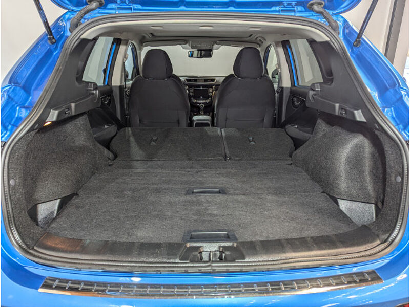 Nissan Qashqai 1.3 DIG-T N-Connecta Panorama-Dach